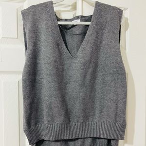 Sweater vest